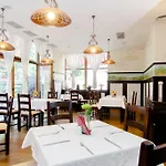 Hotel International Centre 4*