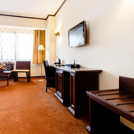 Hotel International Centre 4*